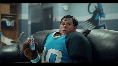 In the commercial, released on July 12, 2022, Chiefs quarterback Patrick Mahomes promotes a Coors Light, but not the beer. . Coors light mascot commercial actor